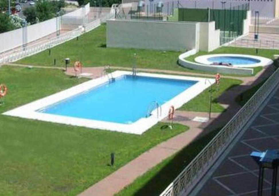 Fibes Con Piscina Y Parking Gratis Apartamento Sevilla Este المظهر الخارجي الصورة