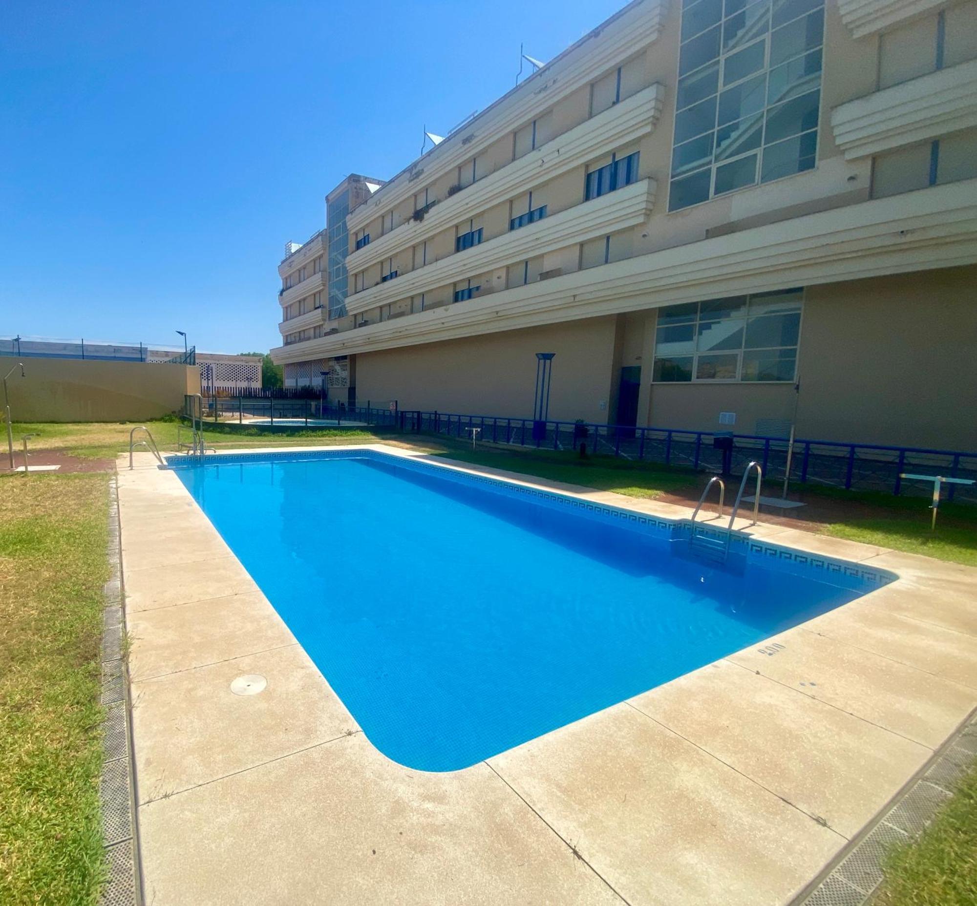 Fibes Con Piscina Y Parking Gratis Apartamento Sevilla Este المظهر الخارجي الصورة